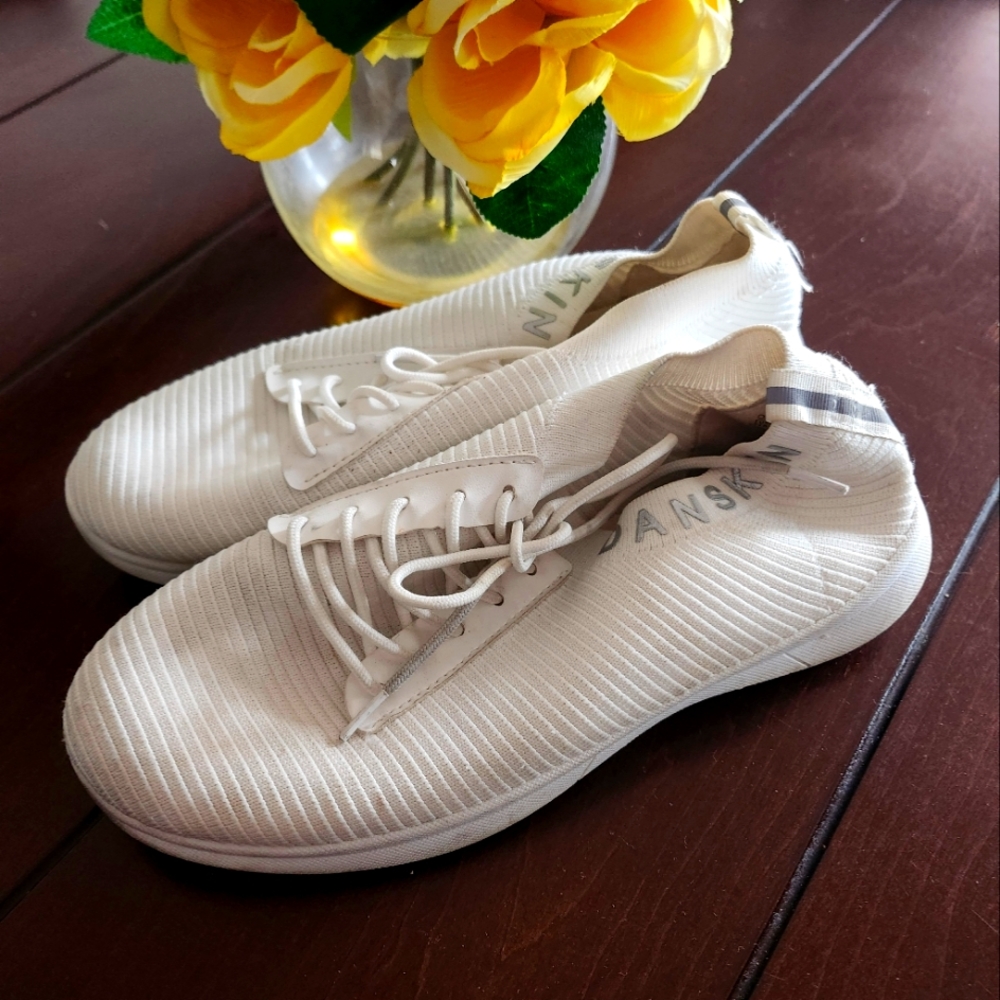 COPY - WHITE WOMEN DANSKIN SNEAKER